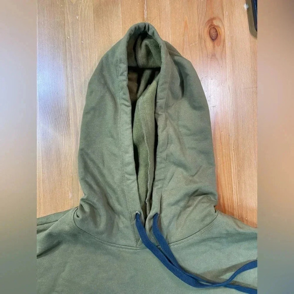 Star Wars - The Mandalorian - Medium Green Hoodie / Sweater - BNWT ✨ - Picture 11 of 15